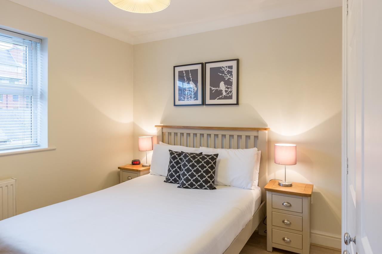 Stanshawe Court Aparthotel Reading Exterior foto