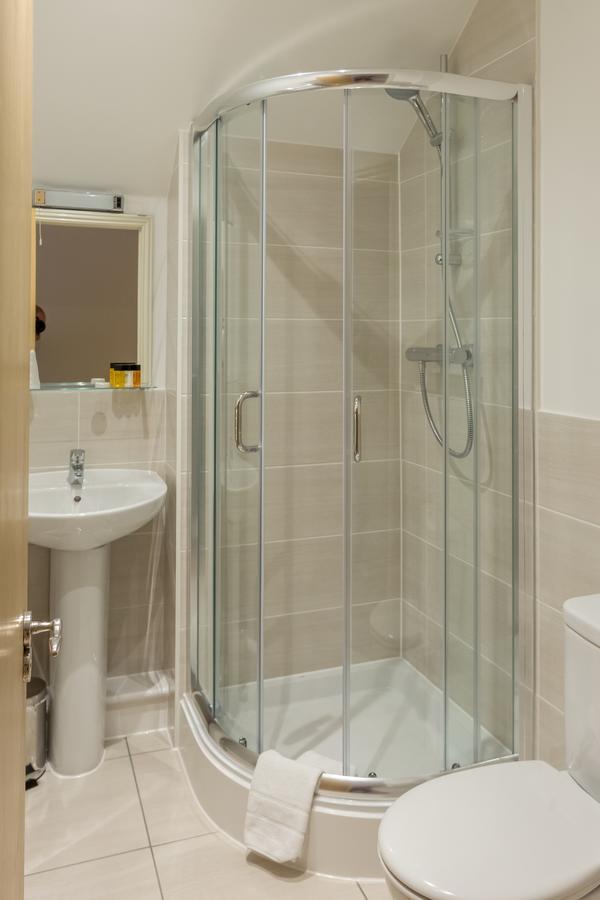 Stanshawe Court Aparthotel Reading Exterior foto